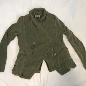 Olive green cardigan from the Buckle